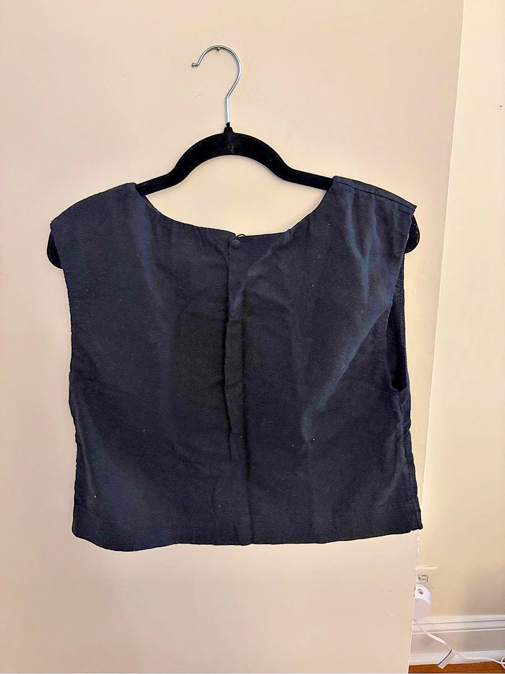 Abercrombie & Fitch Black Linen Tank Size Medium - Picture 2 of 3
